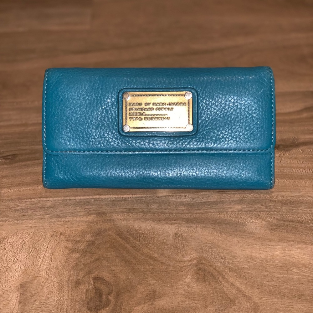 Marc Jacobs Aqua Wallet